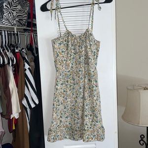 Cute green pattern dress!!